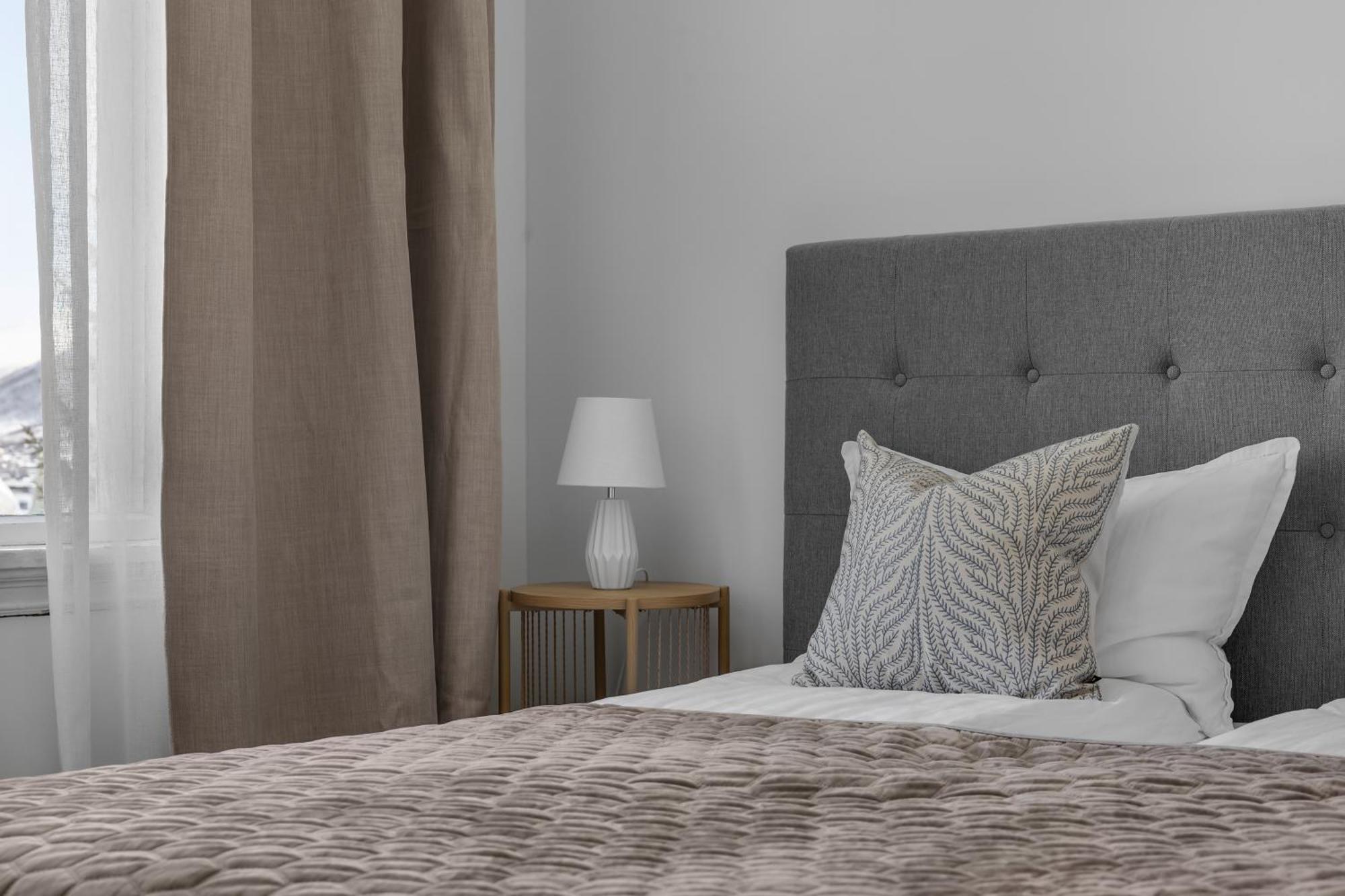 Lovely City Center Apartment With Amazing Views And Free Parking! Тромсьо Екстериор снимка