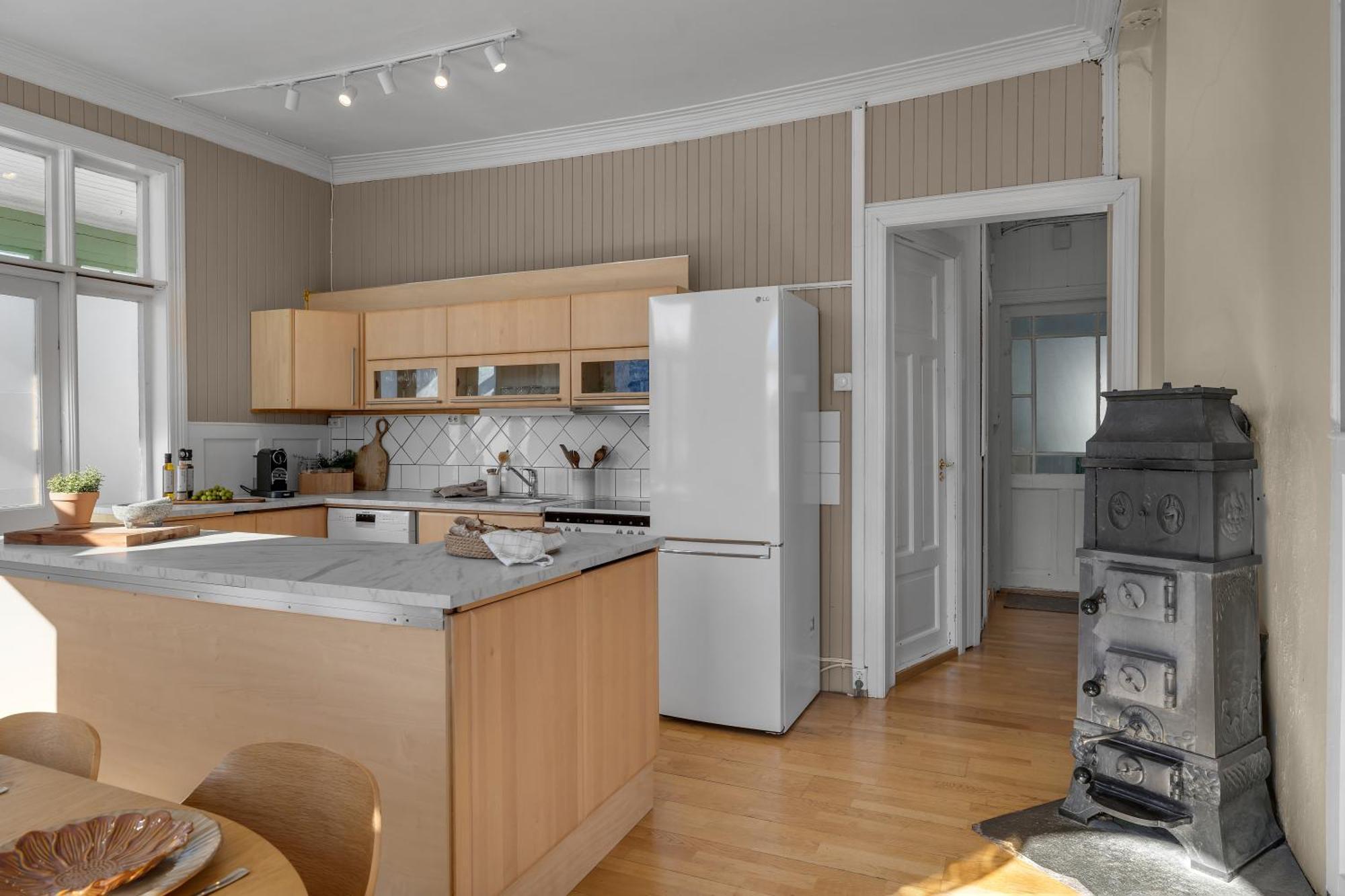 Lovely City Center Apartment With Amazing Views And Free Parking! Тромсьо Екстериор снимка