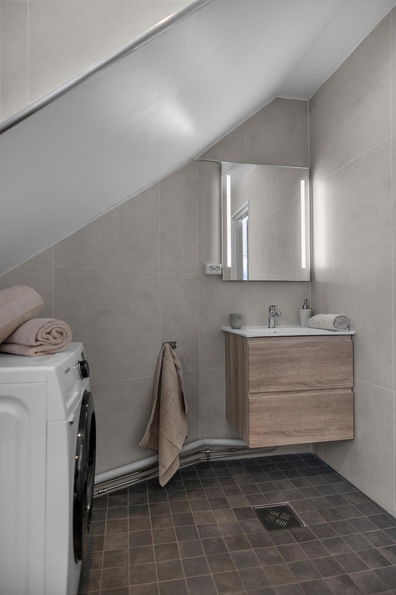 Lovely City Center Apartment With Amazing Views And Free Parking! Тромсьо Екстериор снимка